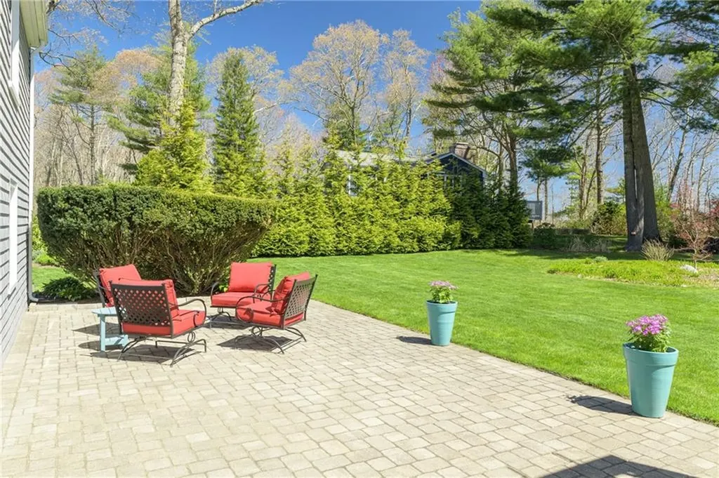 20 Bullock Avenue Barrington RI 02806