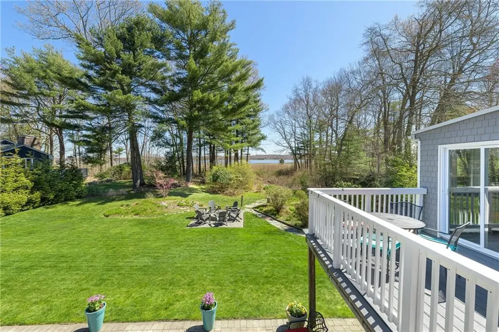 20 Bullock Avenue Barrington RI 02806