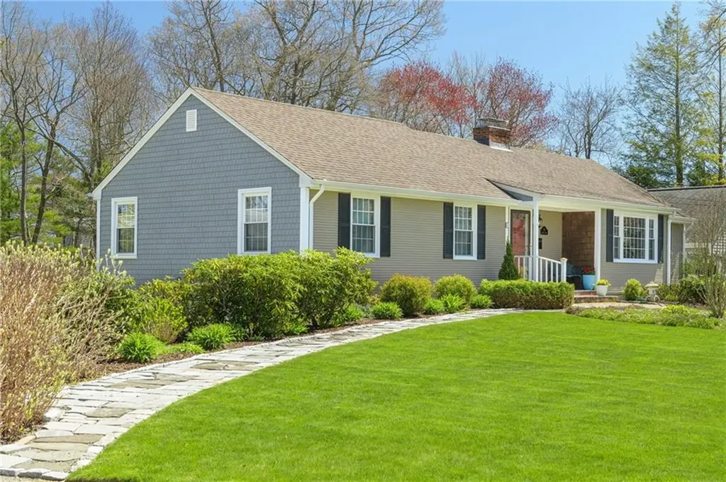 20 Bullock Avenue Barrington RI 02806
