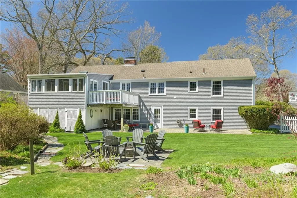 20 Bullock Avenue Barrington RI 02806