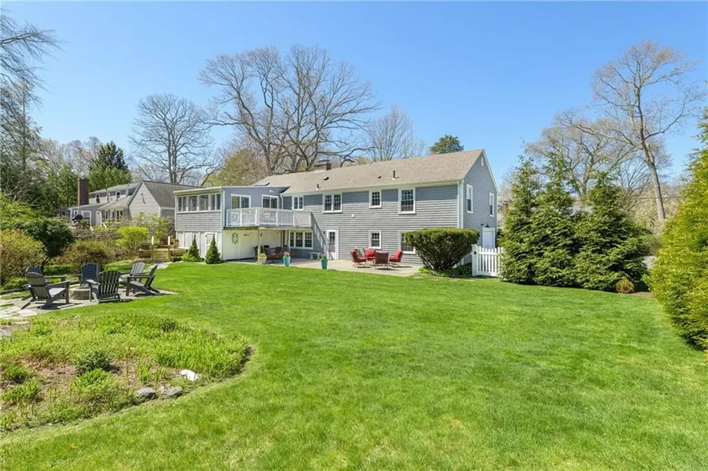 20 Bullock Avenue Barrington RI 02806