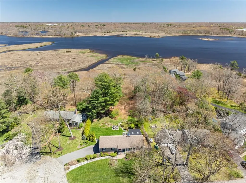 20 Bullock Avenue Barrington RI 02806