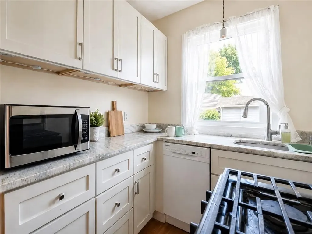 13 15 Cameron Street Pawtucket RI 02861