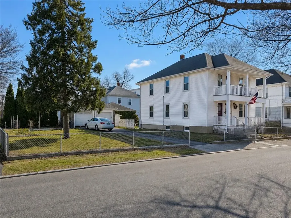 13 15 Cameron Street Pawtucket RI 02861