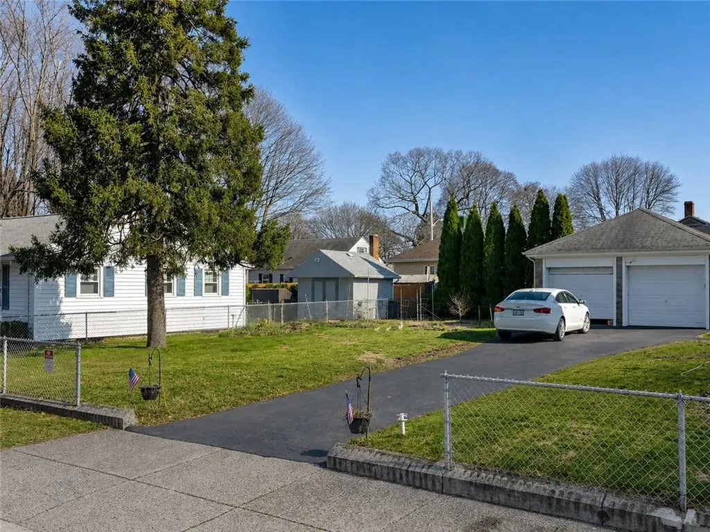 13 15 Cameron Street Pawtucket RI 02861