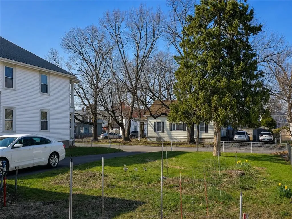 13 15 Cameron Street Pawtucket RI 02861