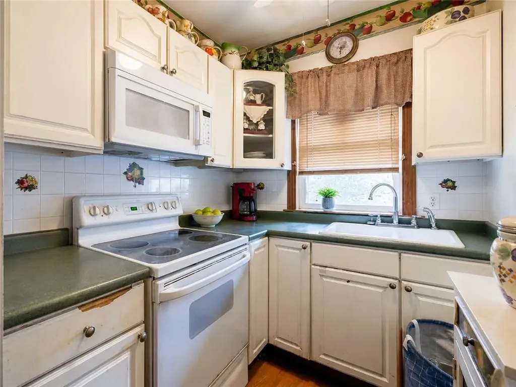 13 15 Cameron Street Pawtucket RI 02861