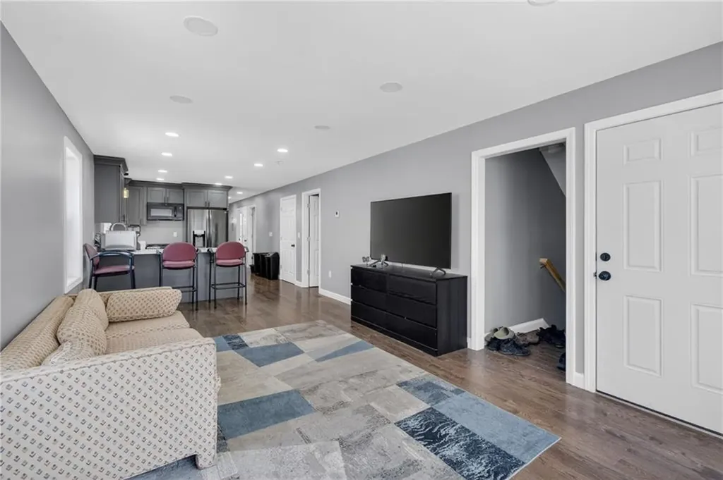 30 Deborah Street Providence RI 02909