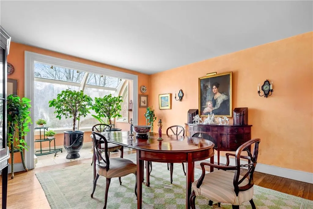 18 Ledge Road Newport RI 02840
