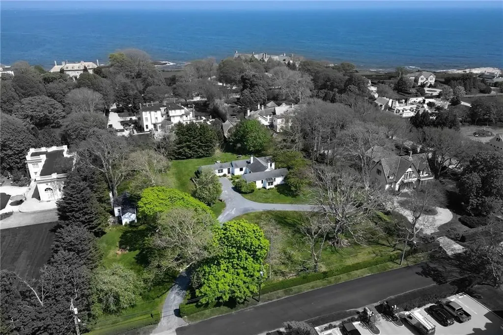 18 Ledge Road Newport RI 02840