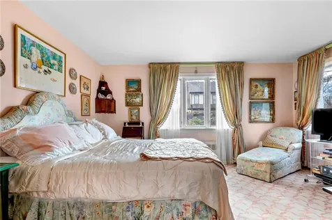 18 Ledge Road Newport RI 02840