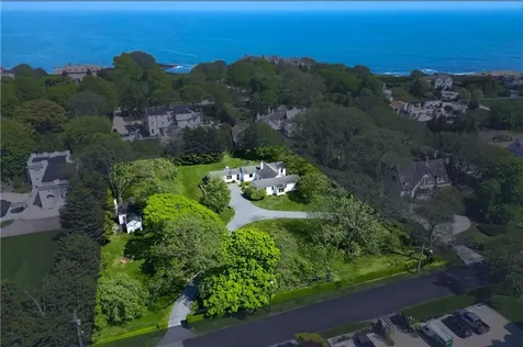 18 Ledge Road Newport RI 02840