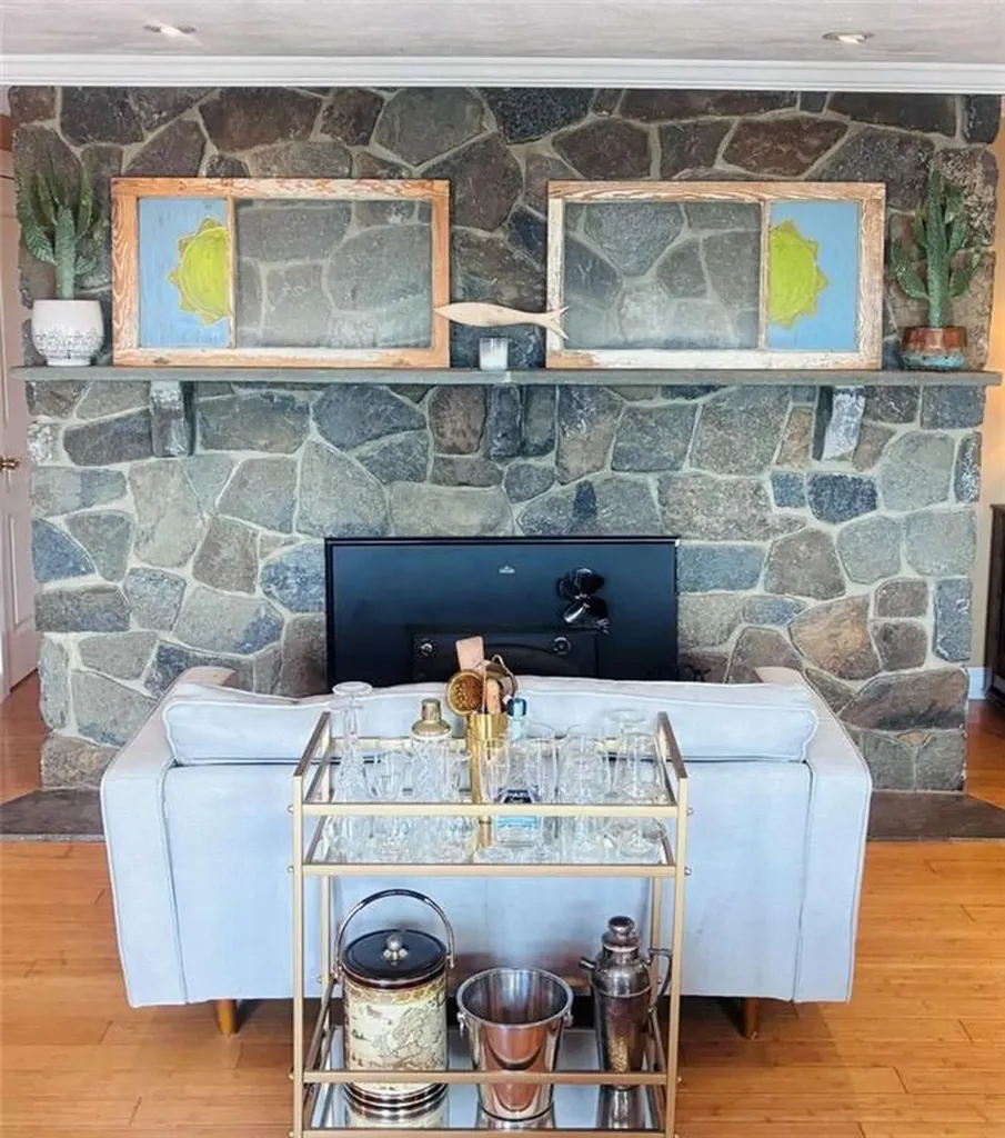 213 Seaside Drive Jamestown RI 02835