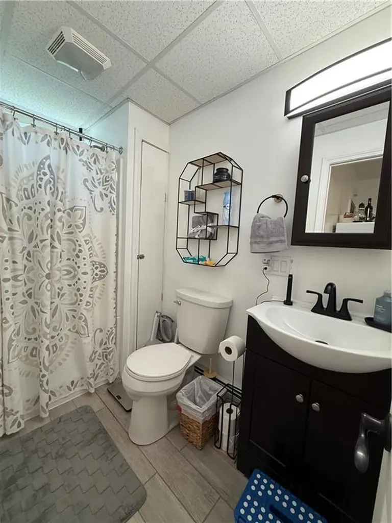9 Fenmoor Street East Providence RI 02914