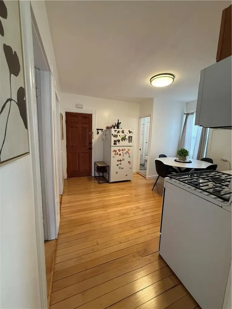 9 Fenmoor Street East Providence RI 02914