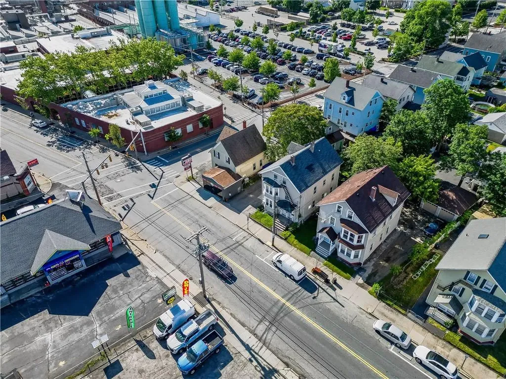 453 Central Avenue Pawtucket RI 02861