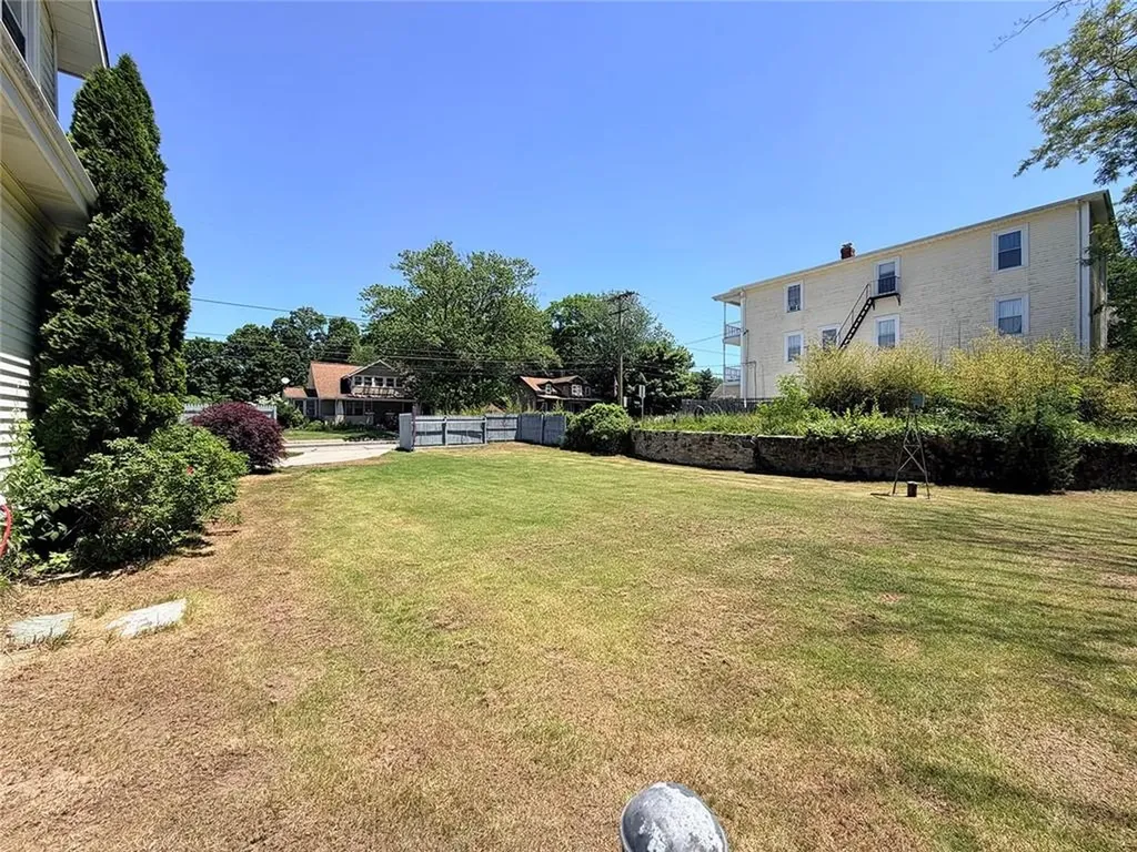 398 Great Road Lincoln RI 02865