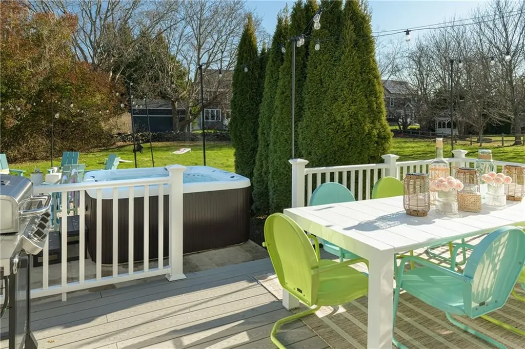 20 Samson Lane Middletown RI 02842