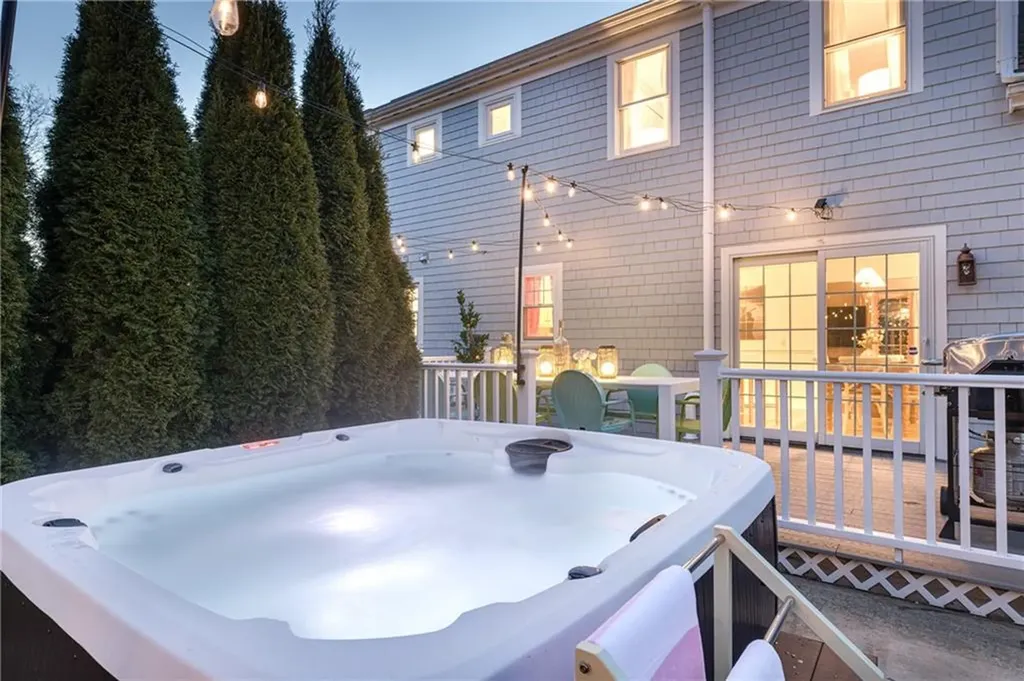 20 Samson Lane Middletown RI 02842