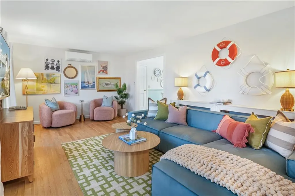 20 Samson Lane Middletown RI 02842