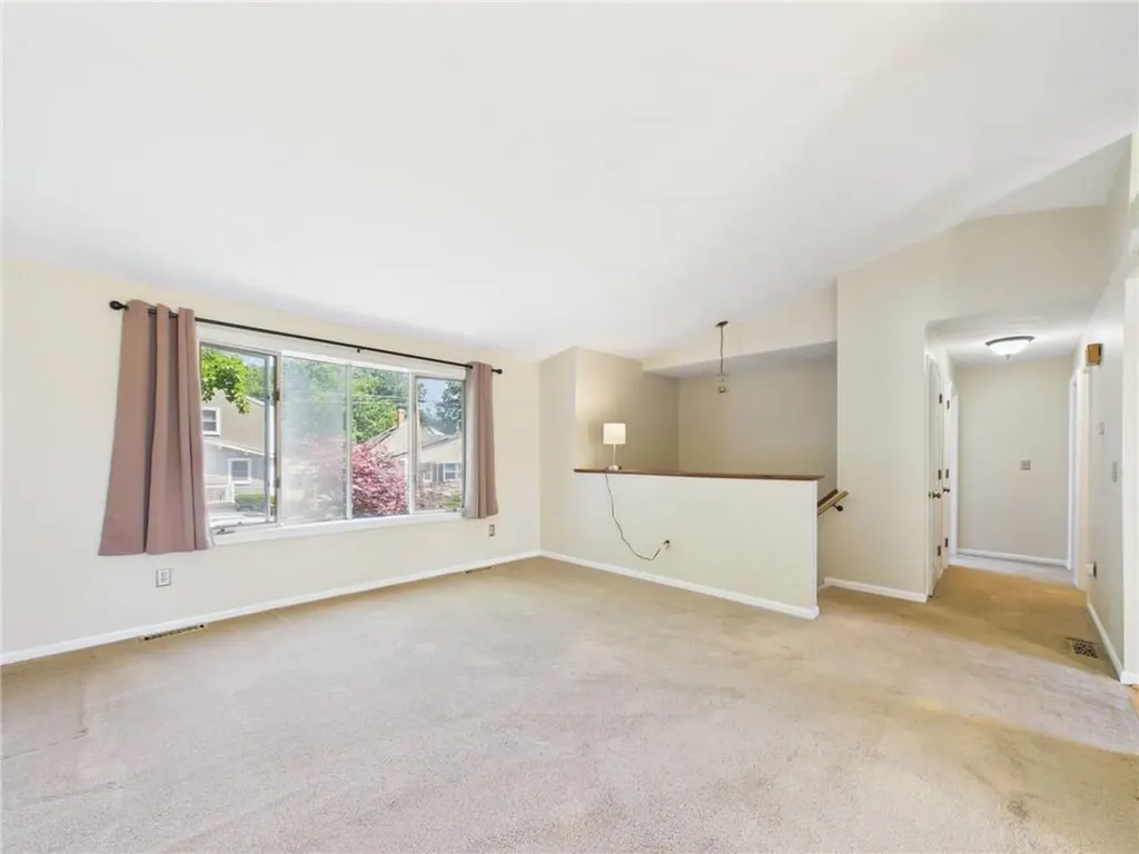 112 Longmeadow Avenue Warwick RI 02889