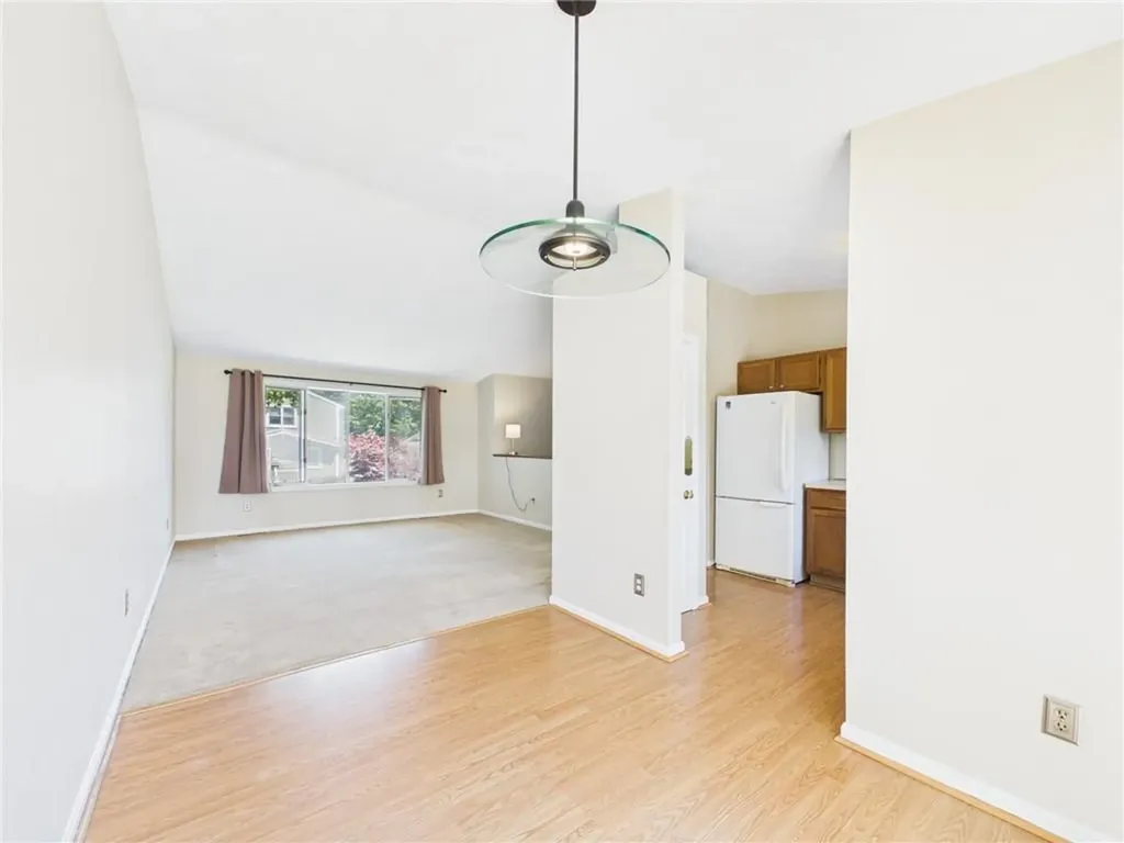 112 Longmeadow Avenue Warwick RI 02889
