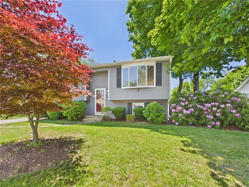 112 Longmeadow Avenue Warwick RI 02889