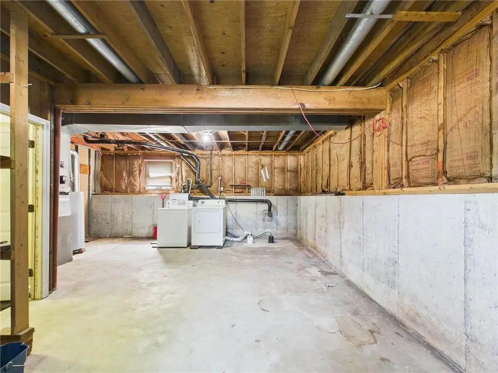 112 Longmeadow Avenue Warwick RI 02889
