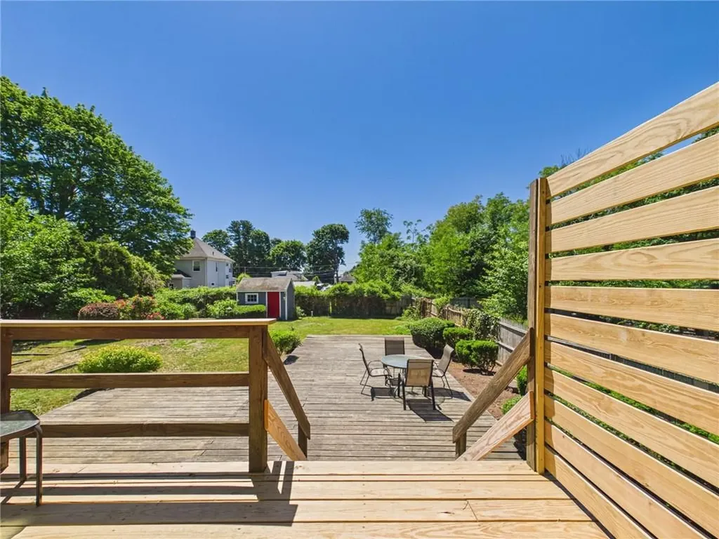 112 Longmeadow Avenue Warwick RI 02889