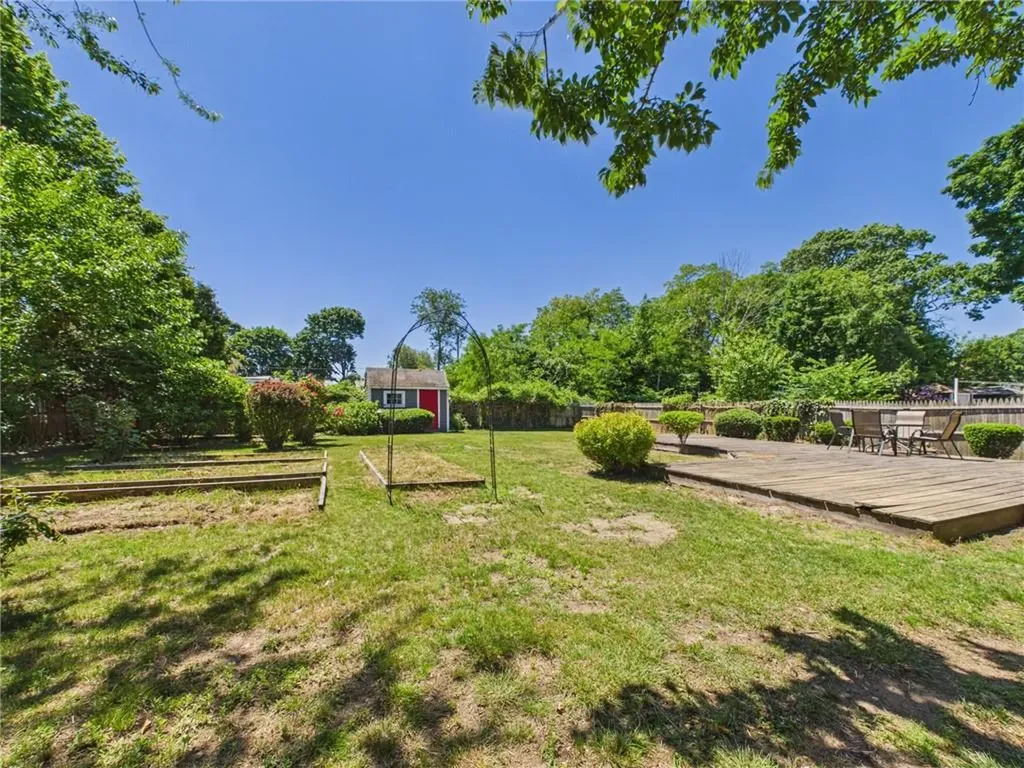 112 Longmeadow Avenue Warwick RI 02889