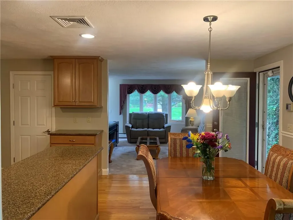 9 Pleasant Avenue North Providence RI 02911