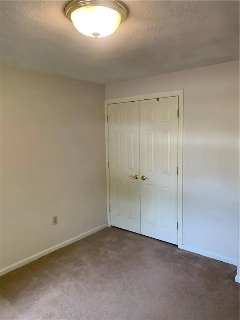 9 Pleasant Avenue North Providence RI 02911