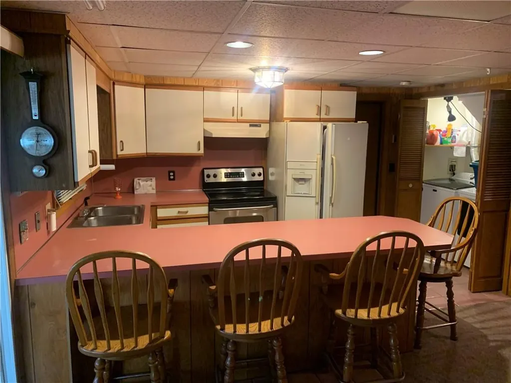 9 Pleasant Avenue North Providence RI 02911