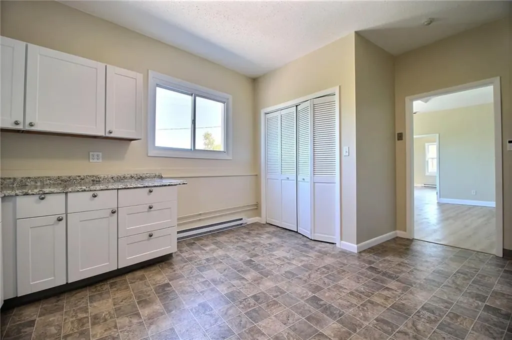 33 Railroad Avenue Westerly RI 02891