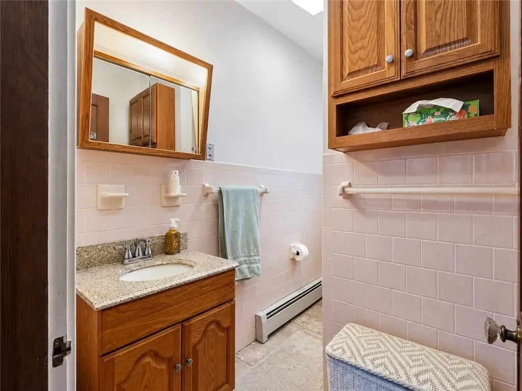 484 Daggett Avenue Pawtucket RI 02861