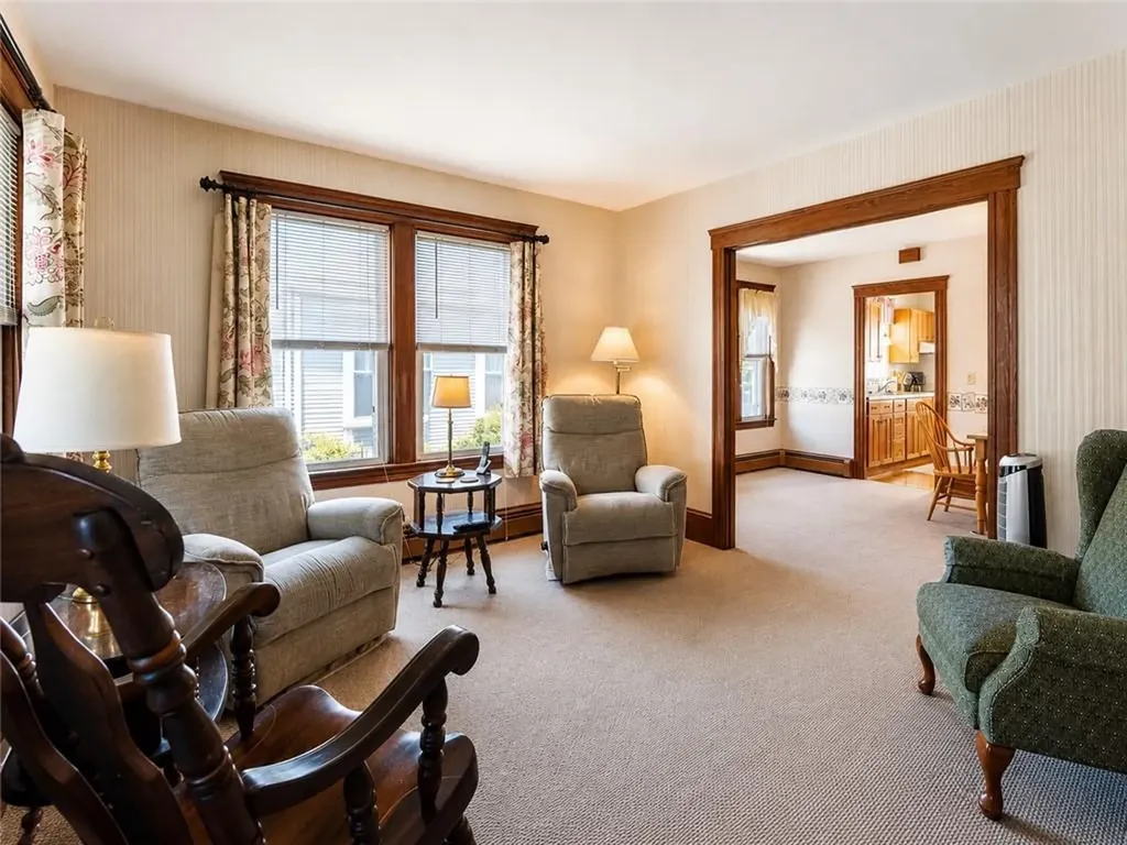 484 Daggett Avenue Pawtucket RI 02861