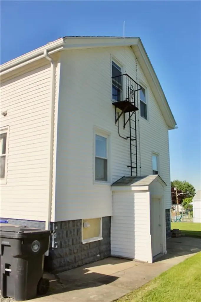 204 Lweis Street North Providence RI 02904