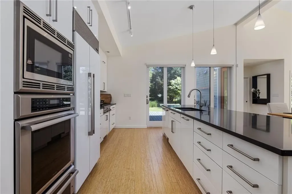 621 East Shore Road Jamestown RI 02835