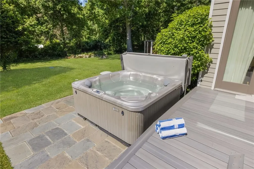 621 East Shore Road Jamestown RI 02835