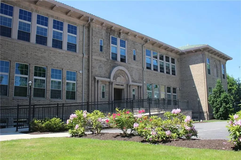 7 Mount Hope Avenue Providence RI 02906