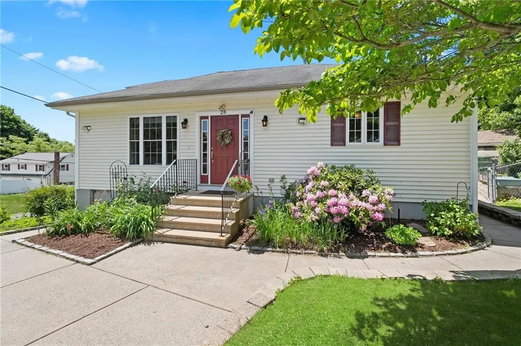 28 Fairview Avenue Cumberland RI 02864