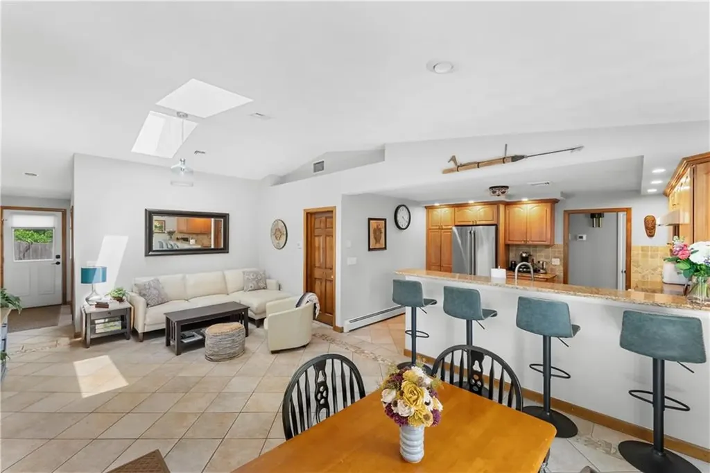 417 Squantum Drive Warwick RI 02888