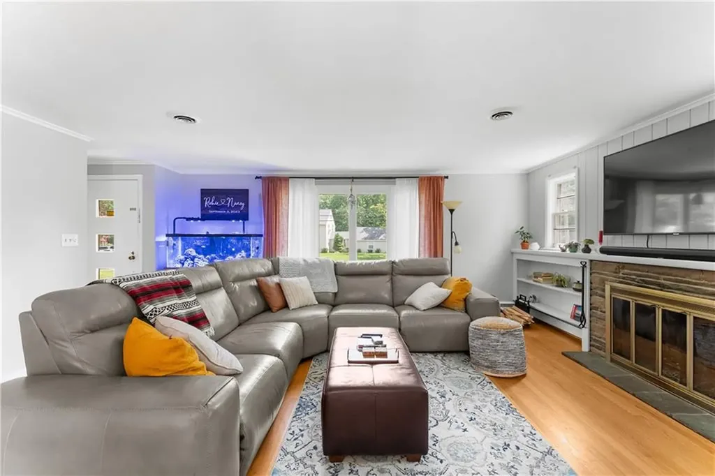 417 Squantum Drive Warwick RI 02888