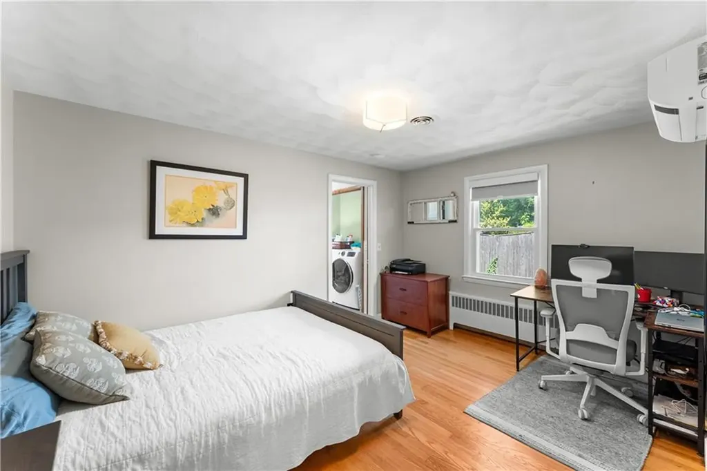 417 Squantum Drive Warwick RI 02888