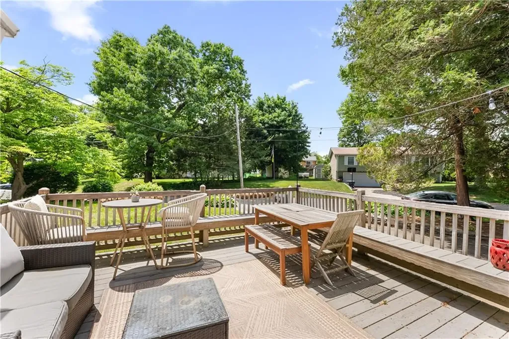417 Squantum Drive Warwick RI 02888