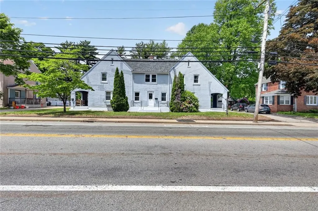 520 524 Providence Street West Warwick RI 02893