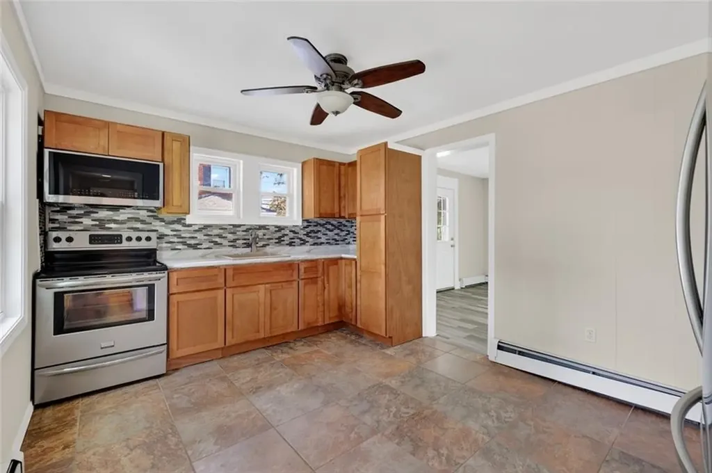 520 524 Providence Street West Warwick RI 02893