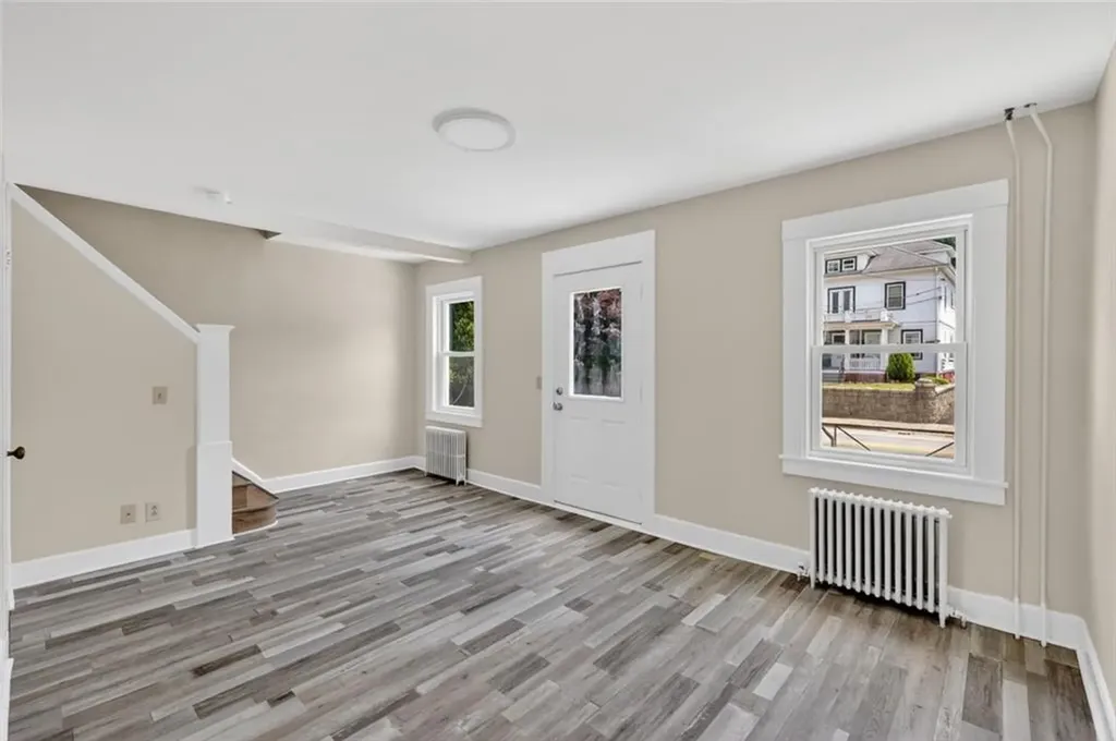 520 524 Providence Street West Warwick RI 02893