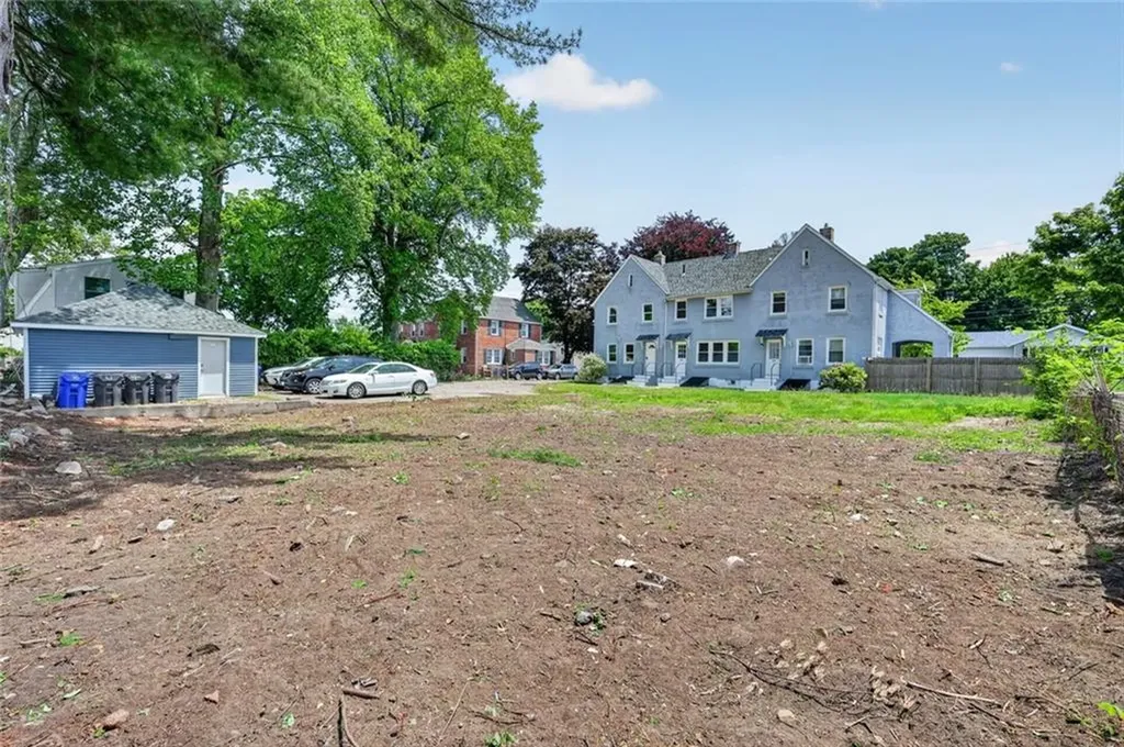 520 524 Providence Street West Warwick RI 02893