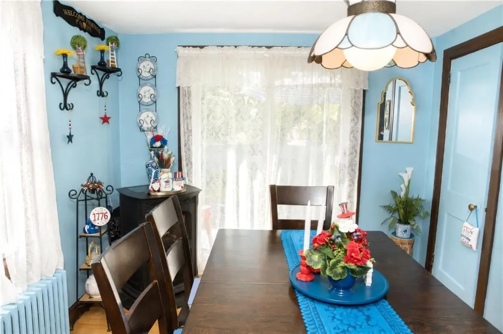 147 Pawtuxet Terrace West Warwick RI 02893